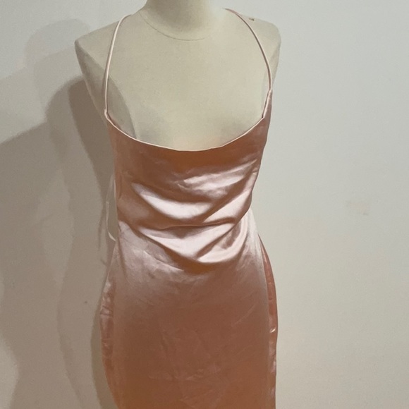 Superdown Billie Drape Midi Dress in Blush Size: M - Picture 4 of 8